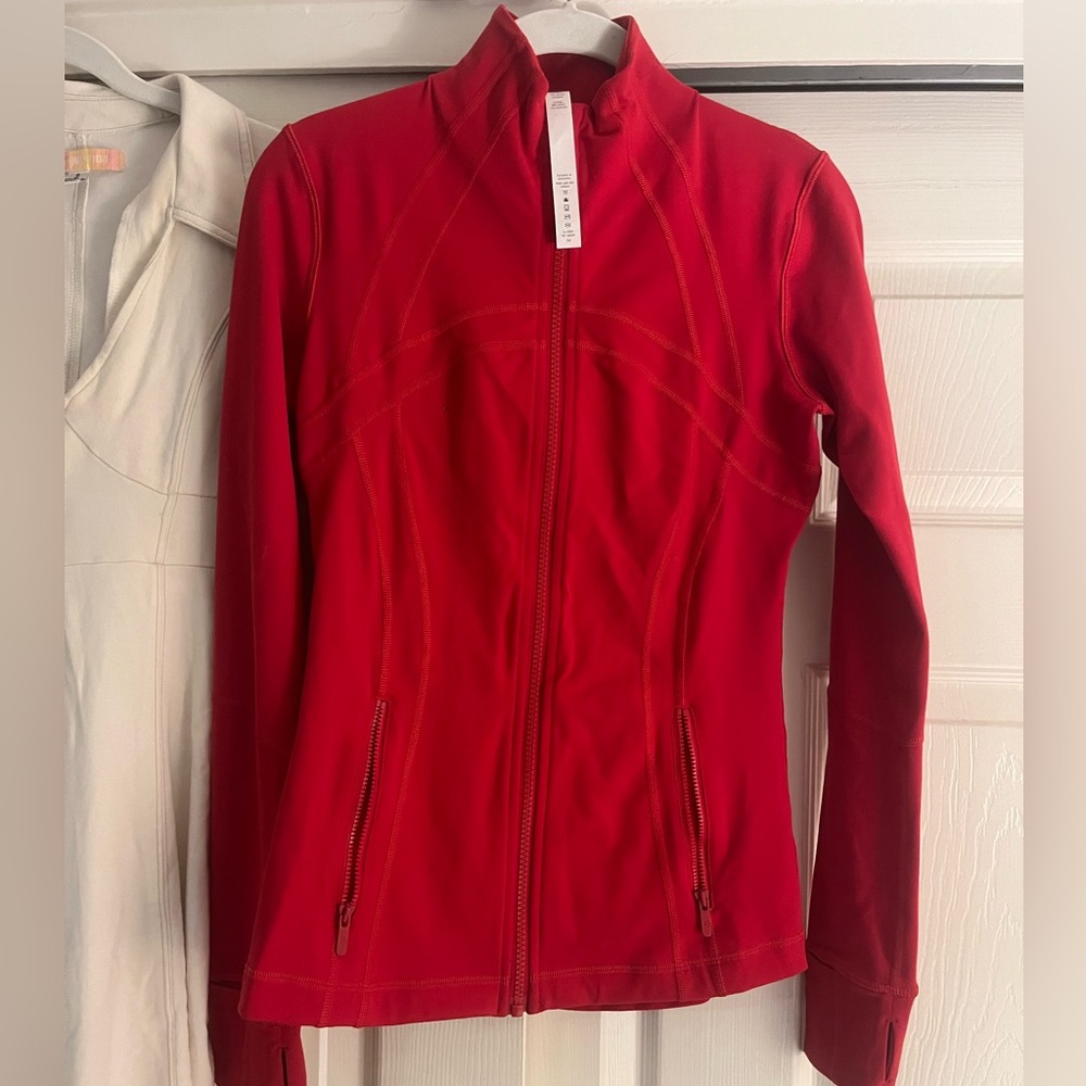 Red lululemon jacket size 6